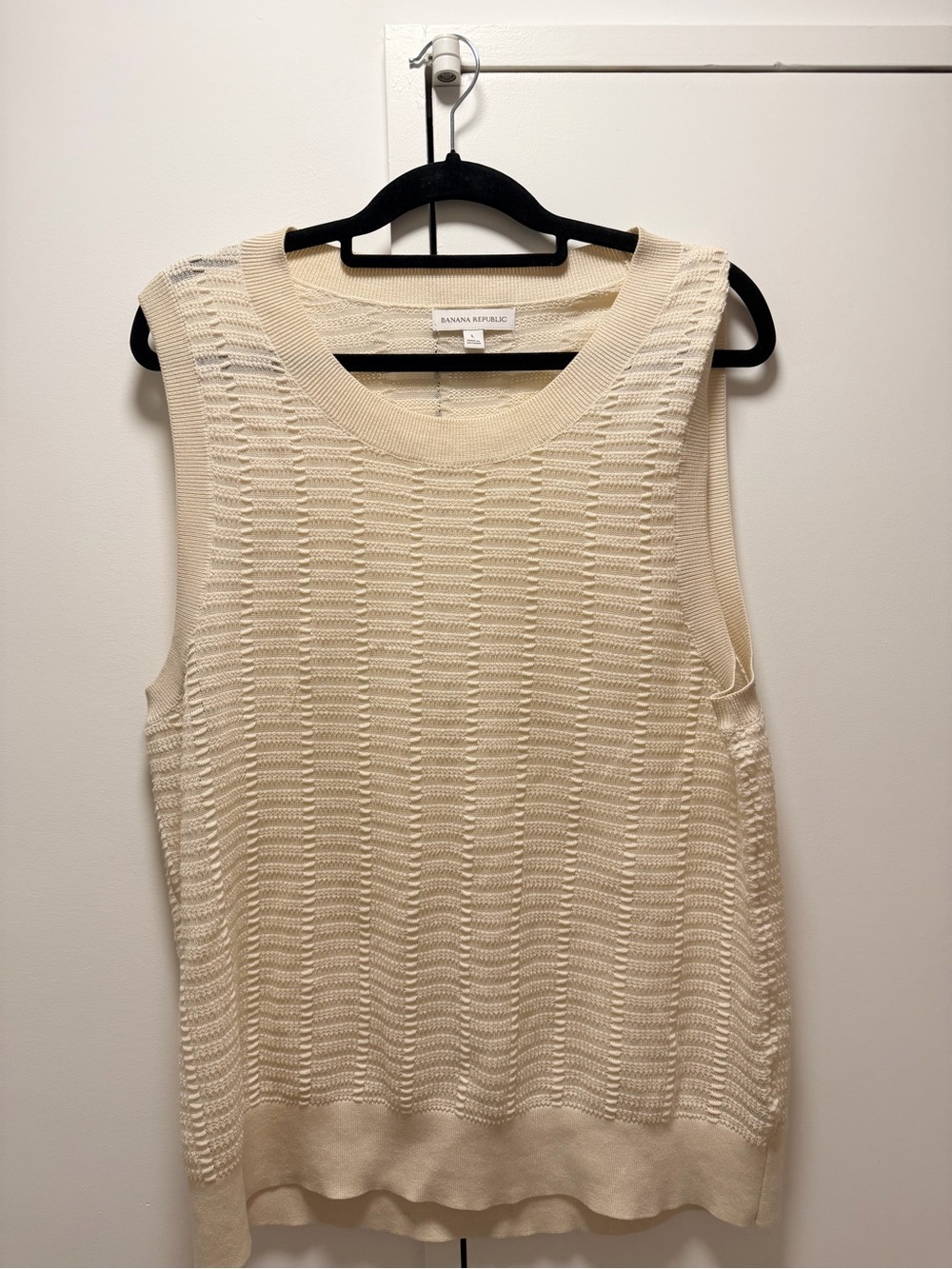 Banana Republic Cream Textured Knit Sleeveless Tank